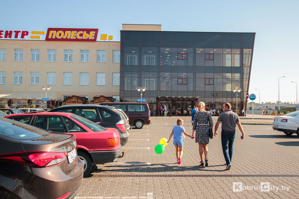 Гаи и Полесье дарит подарки