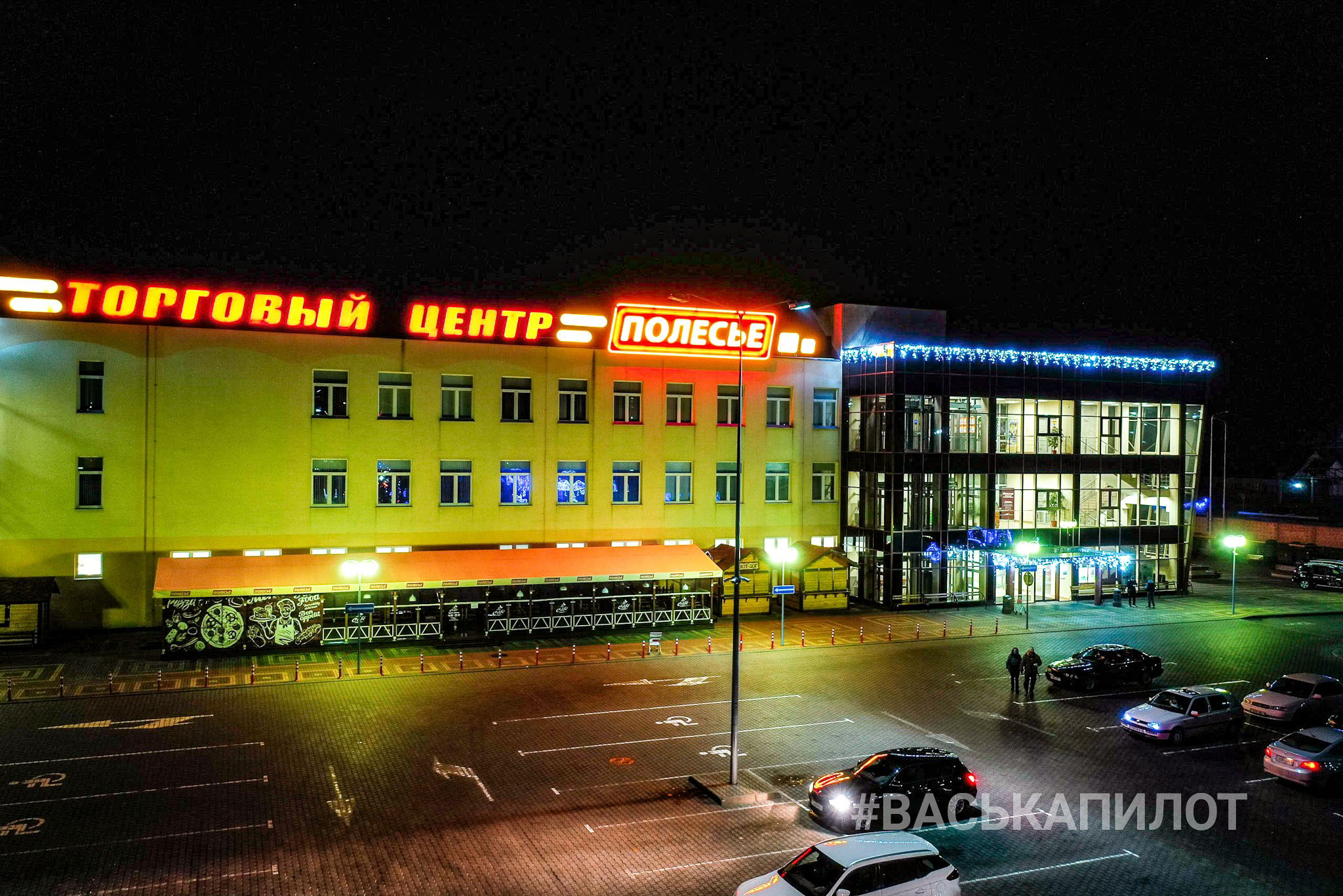 Пролетая над ночным Кобрином. Январь 2020