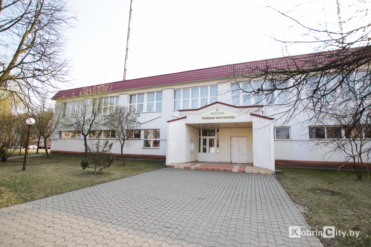 Иконостас для новой церкви в военном городке. Кобрин