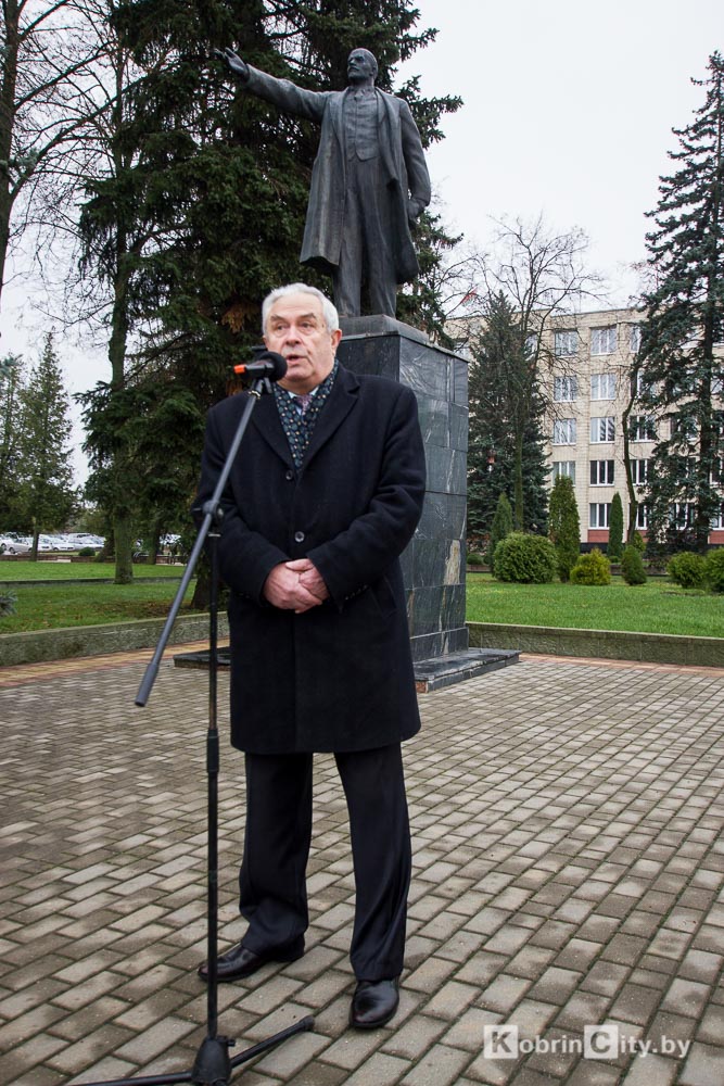Митинг к 100-летию Октябрьской Революции в Кобрине