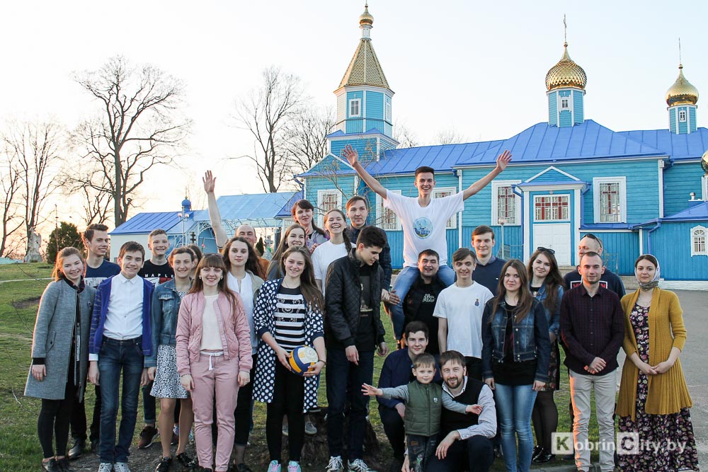 Православная молодёжь Кобрина отметила светлый праздник Пасхи