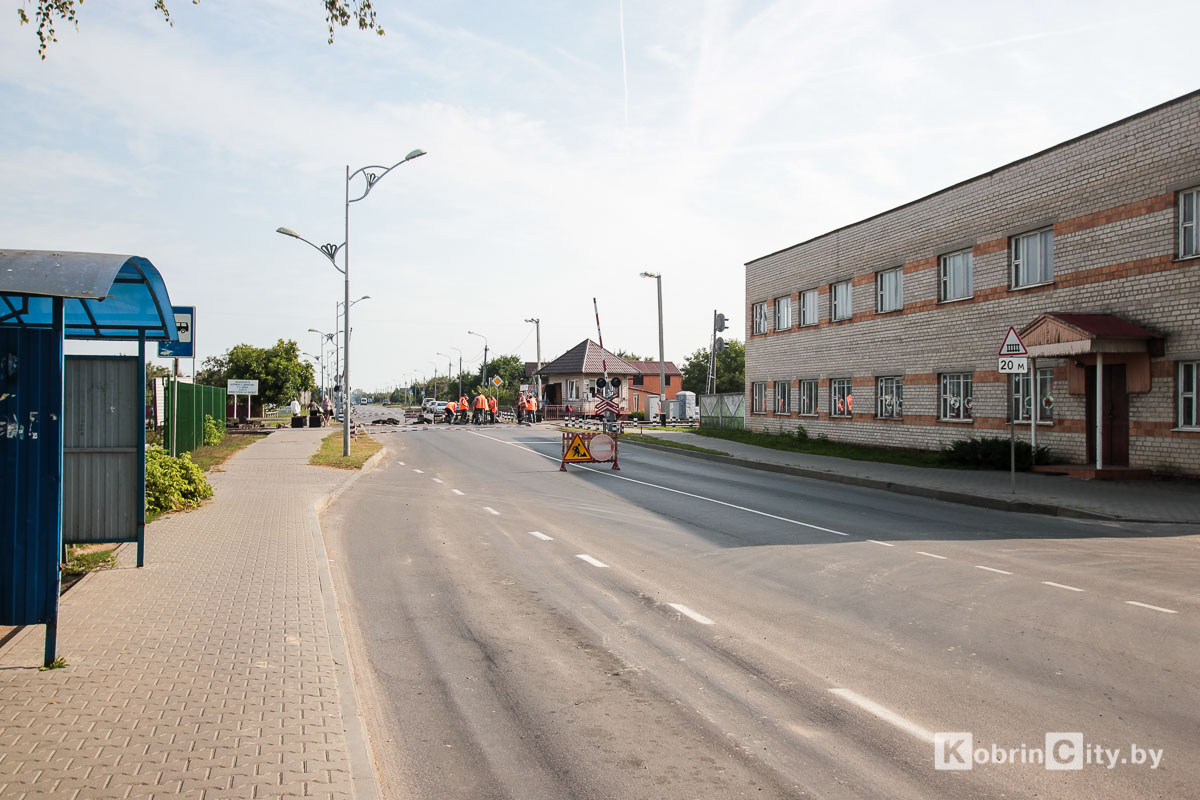 Объезд! Закрыт на ремонт жд переезд по ул. Ленина в Кобрине