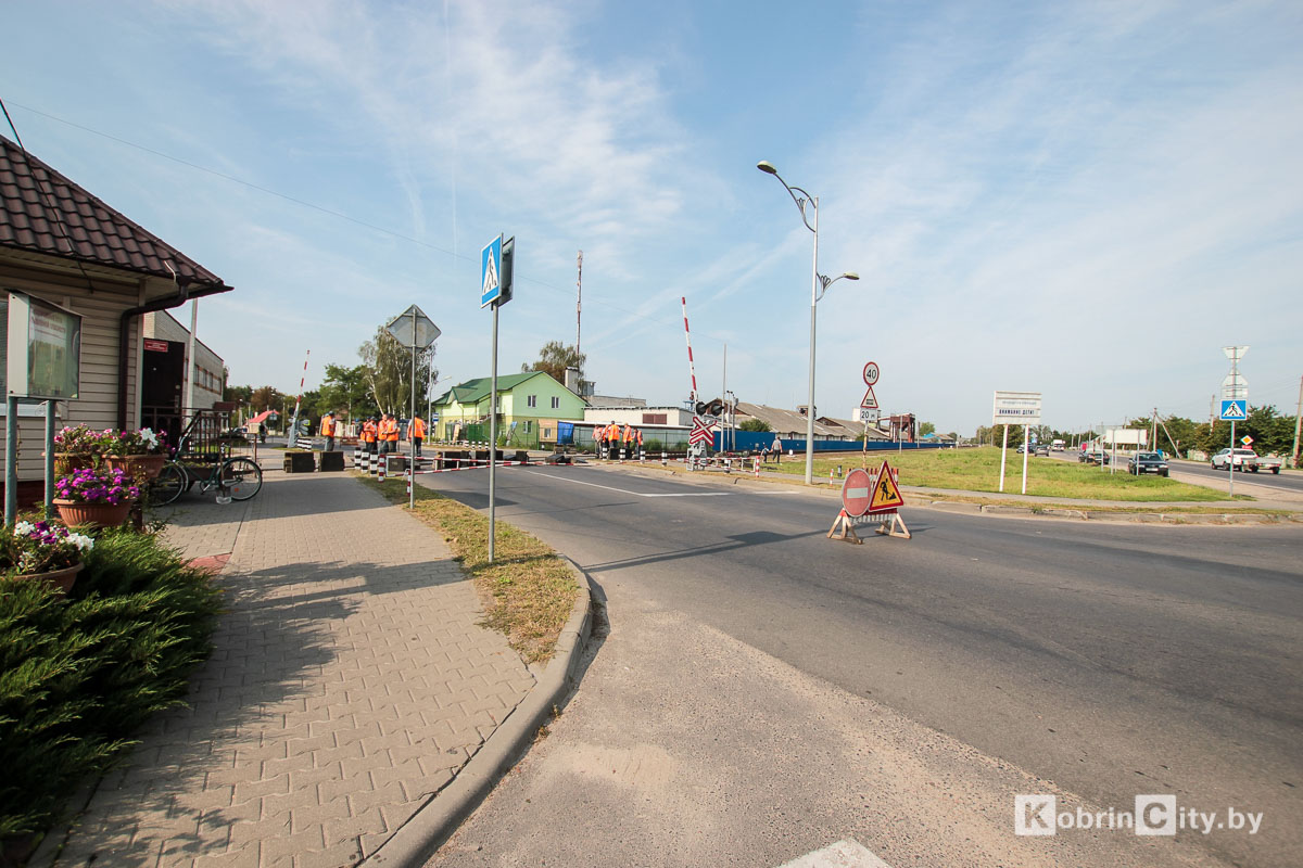 Объезд! Закрыт на ремонт жд переезд по ул. Ленина в Кобрине