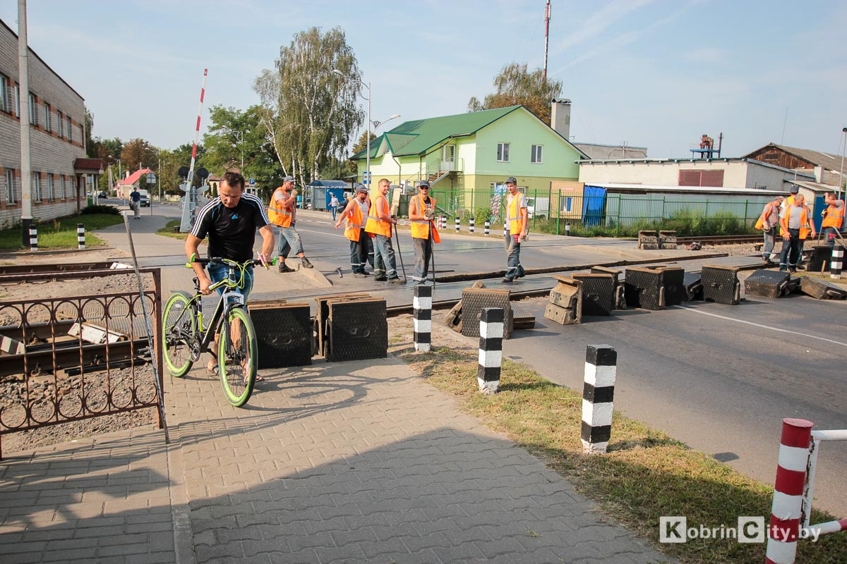 Объезд! Закрыт на ремонт жд переезд по ул. Ленина в Кобрине