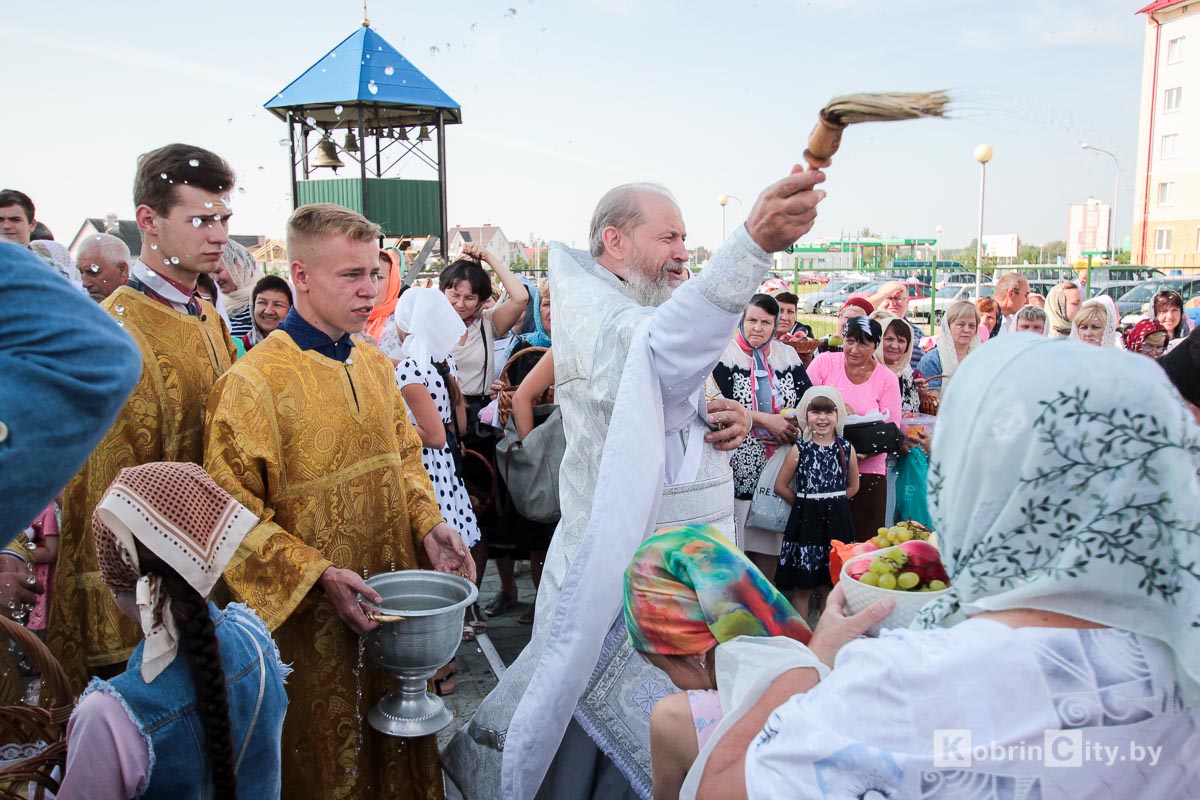 19 августа православные верующие отмечают Преображение Господне или Яблочный спас. Смысл праздника