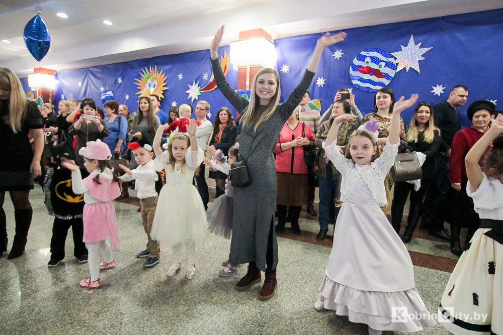 Новогодний утренник детского центра