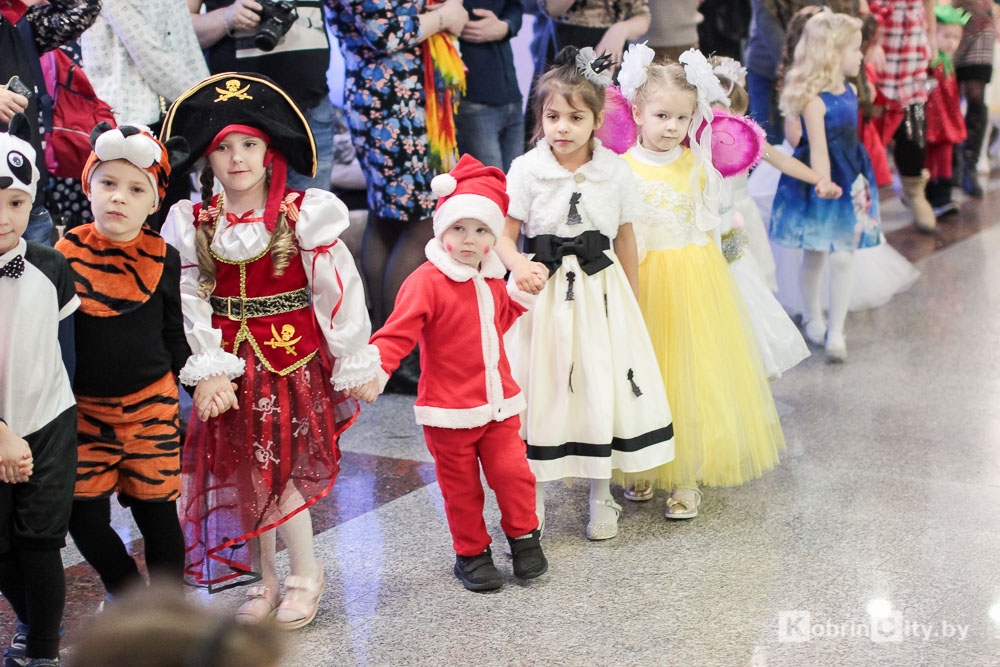 Новогодний утренник детского центра