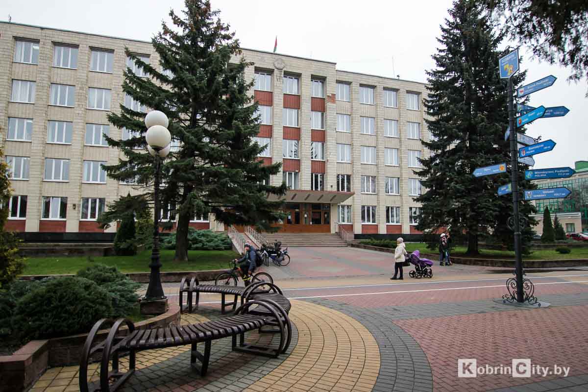 Кобрин