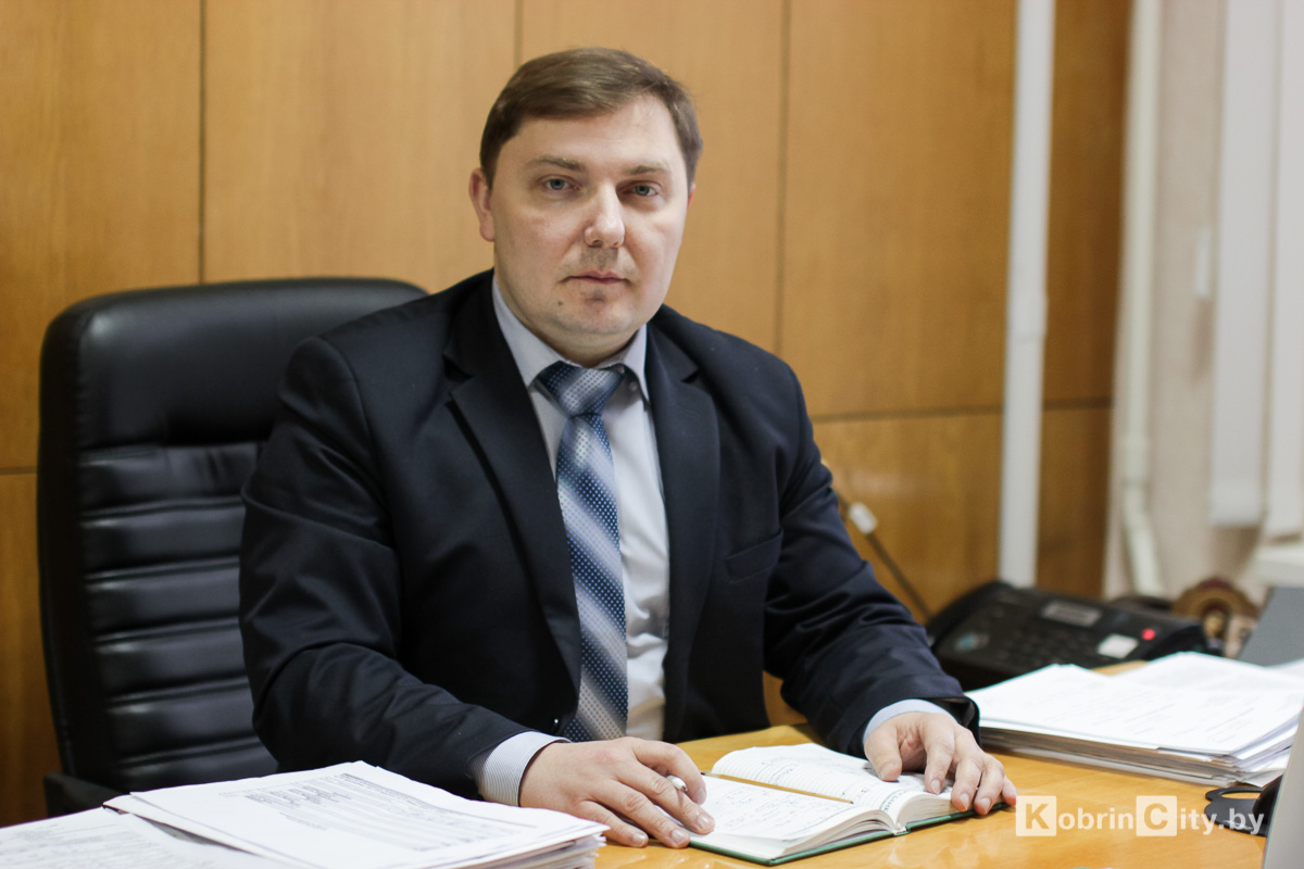заместитель председателя Кобринского районного исполнительного комитета Мартынюк Александр Петрович