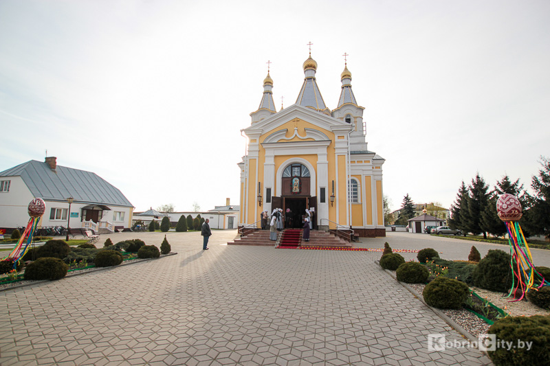 Священники Кобринщины получили награды от архиепископа