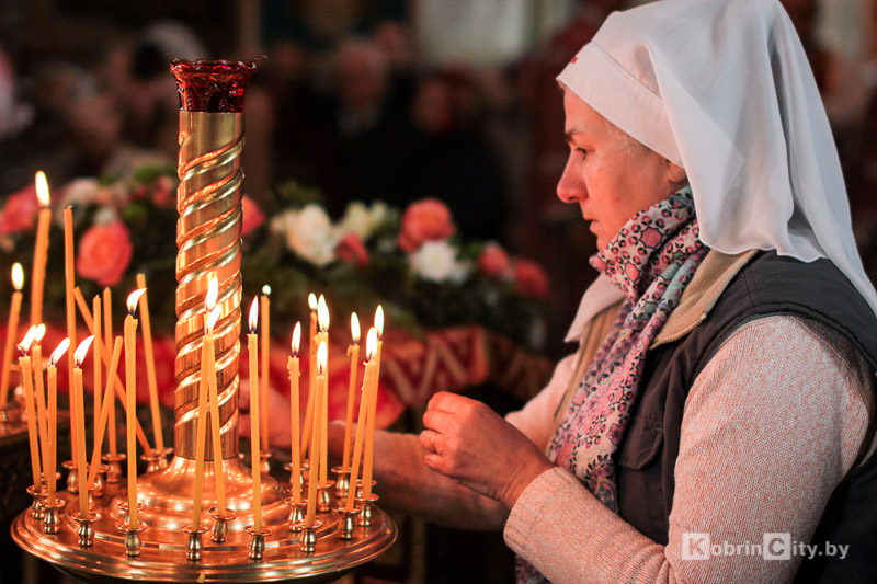 Священники Кобринщины получили награды от архиепископа