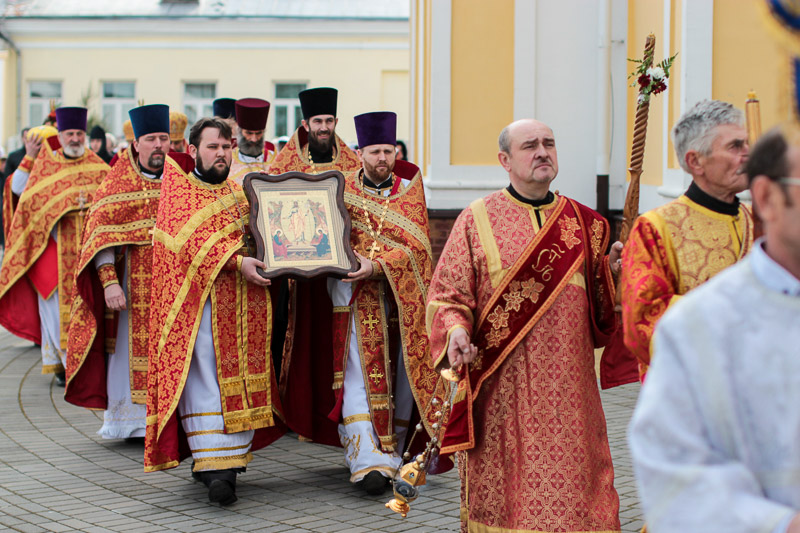 Священники Кобринщины получили награды от архиепископа