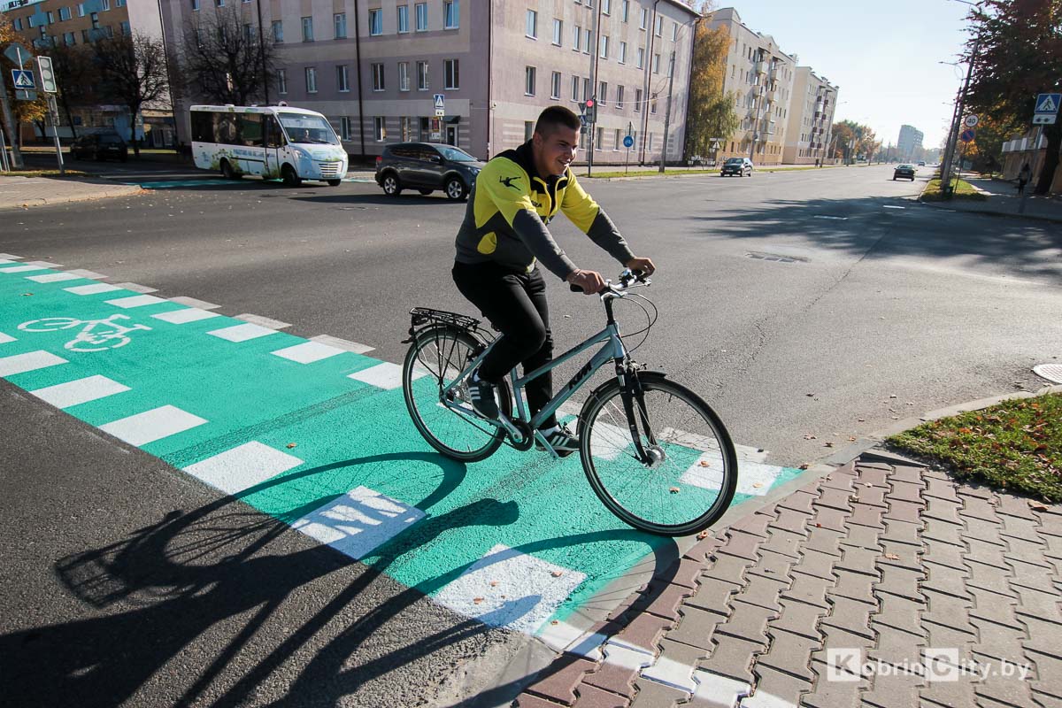 Велодорожки в Кобрине. Как правильно ездить на велосипеде