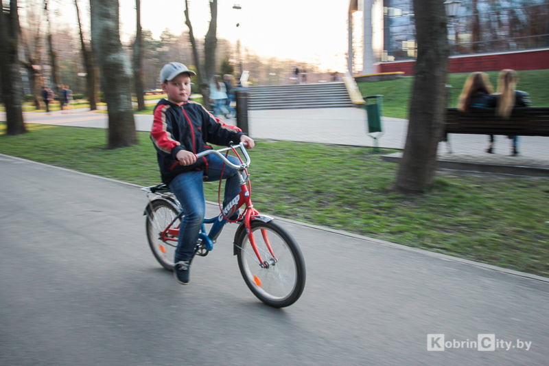Весна пришла! Фоторепортаж с улиц Кобрина