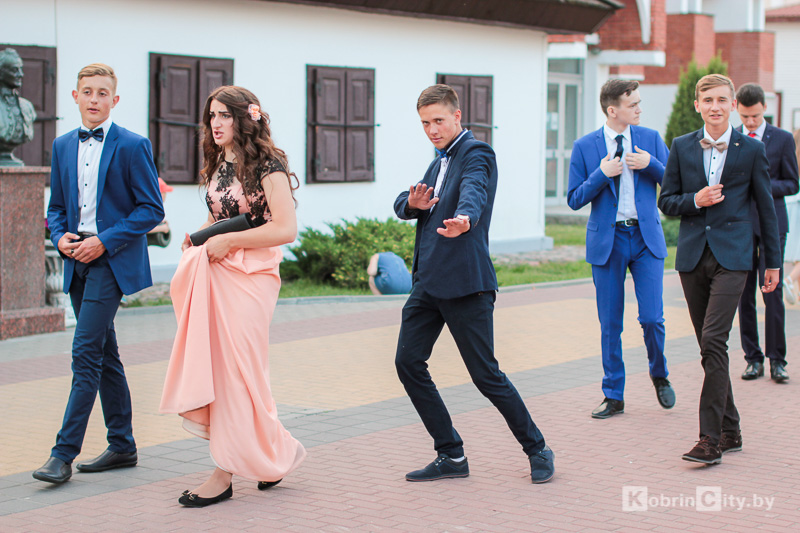 Кобрин. Выпускной 2017