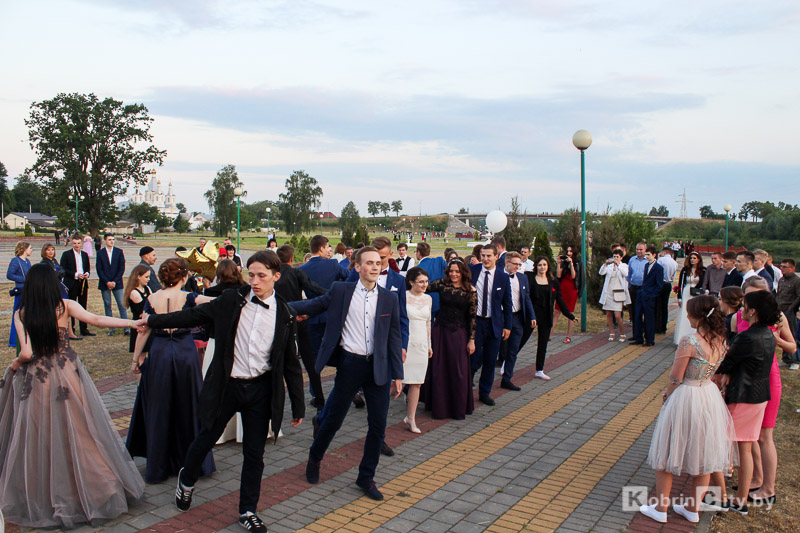 Кобрин. Выпускной 2017