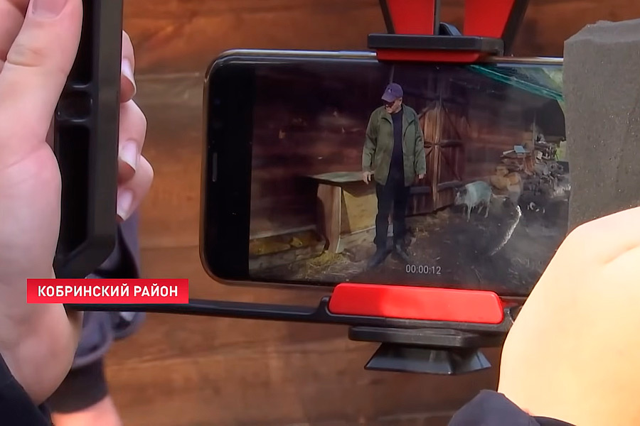 Семья из Кобринского района ведёт YouTube-канал о своей жизни на хуторе в лесу