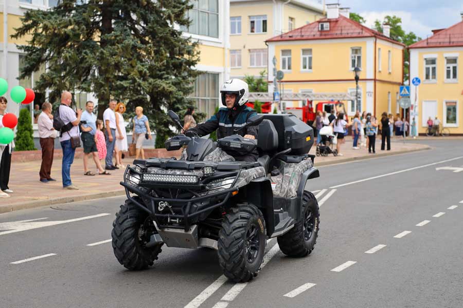 Кобрин с размахом отметил День пожарной службы Беларуси. Фоторепортаж