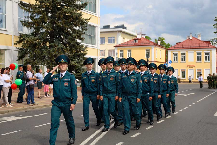 Кобрин с размахом отметил День пожарной службы Беларуси. Фоторепортаж