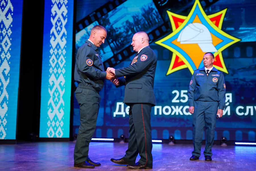Кобрин с размахом отметил День пожарной службы Беларуси. Фоторепортаж