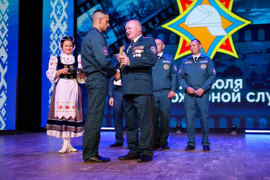 Кобрин с размахом отметил День пожарной службы Беларуси. Фоторепортаж