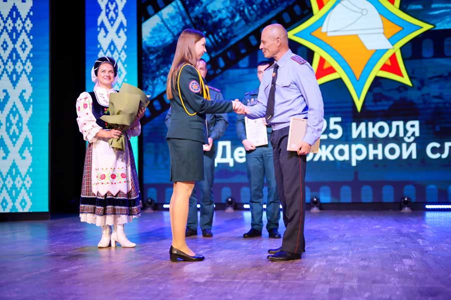 Кобрин с размахом отметил День пожарной службы Беларуси. Фоторепортаж