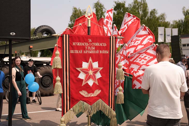 Море детских забав, концерты и десантники: каким запомнился Праздник игры и игрушек «Полесье» в Кобрине в этом году?