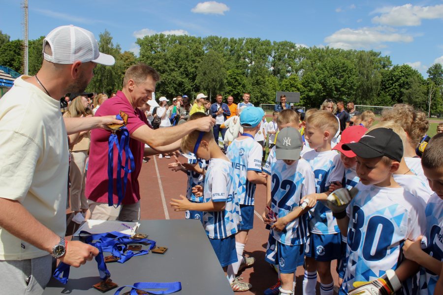 В Кобрине состоялся республиканский турнир Polesie Cup 2023 — на стадионе «Юность» выступили восемь команд из разных городов страны