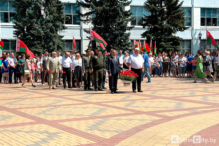 78-я годовщина освобождения Кобрина — в центре города митинг-возложение, выставка вооружения и военной техники