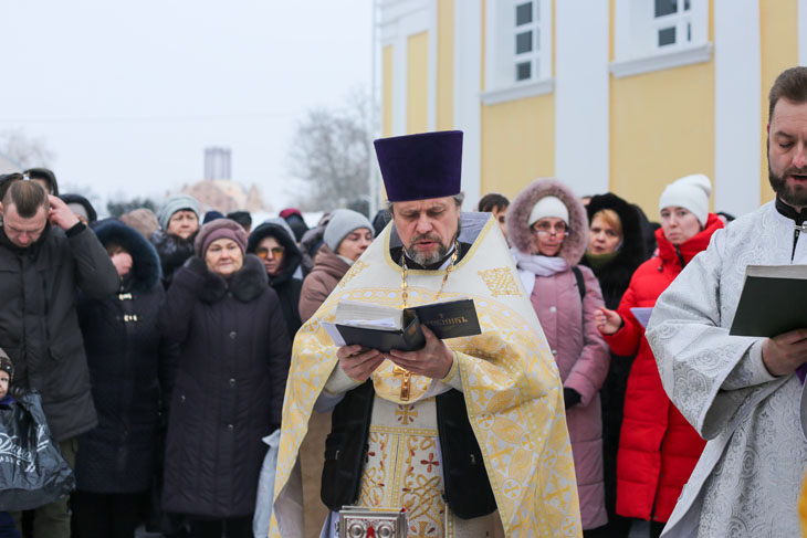 Православные кобринчане отметили Крещение Господне: фоторепортаж из кафедрального собора Александра Невского