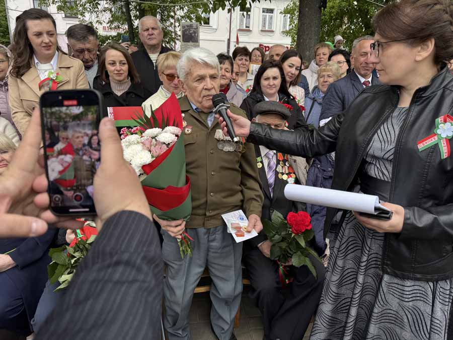Кобрин отмечает 80-летие Победы. Фоторепортаж