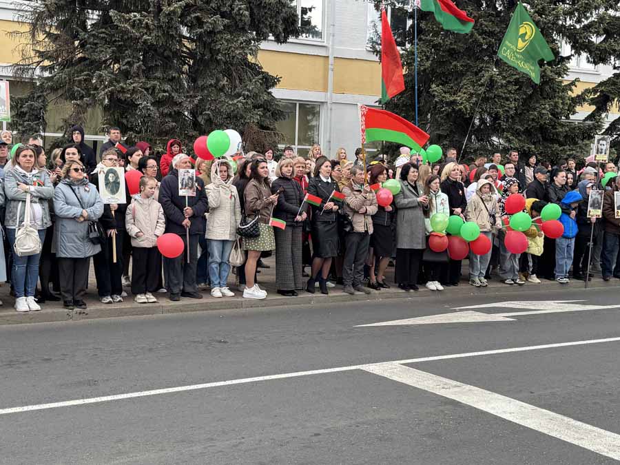Кобрин отмечает 80-летие Победы. Фоторепортаж