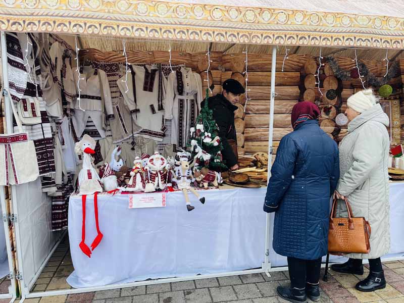 Чем удивляют мастера и подворья на фестивале-ярмарке «Берестейские сани-2025» в Кобрине