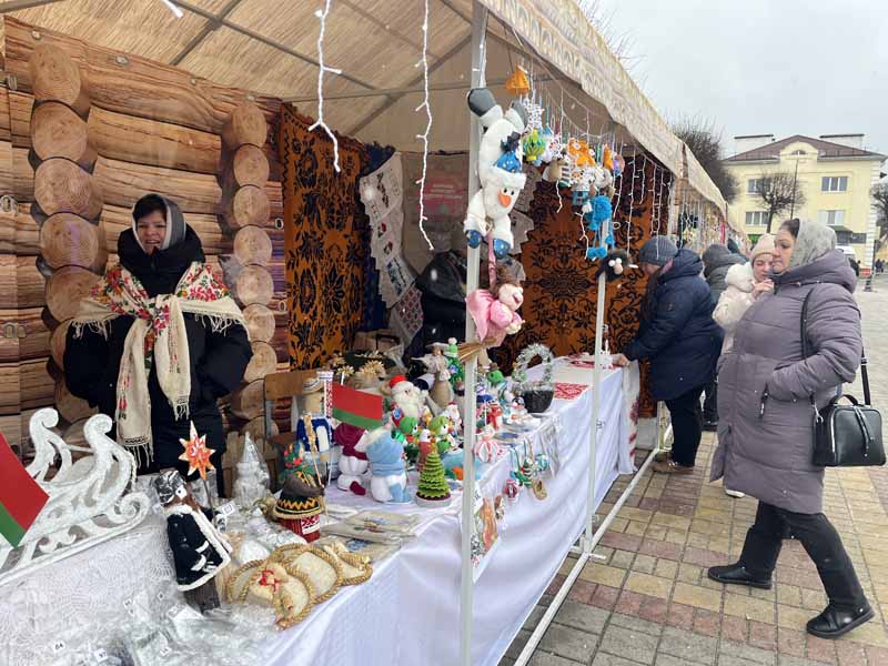 Чем удивляют мастера и подворья на фестивале-ярмарке «Берестейские сани-2025» в Кобрине