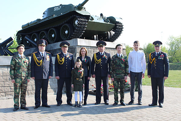 9mai4
