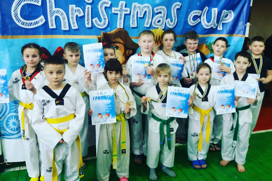 3 золота, 3 серебра и 4 бронзы привезли кобринские таэквондисты с турнира CHRISTMAS CUP 2021