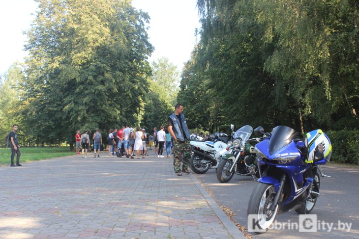 Кобринский парк отпраздновал свой День рождения. Фоторепортаж