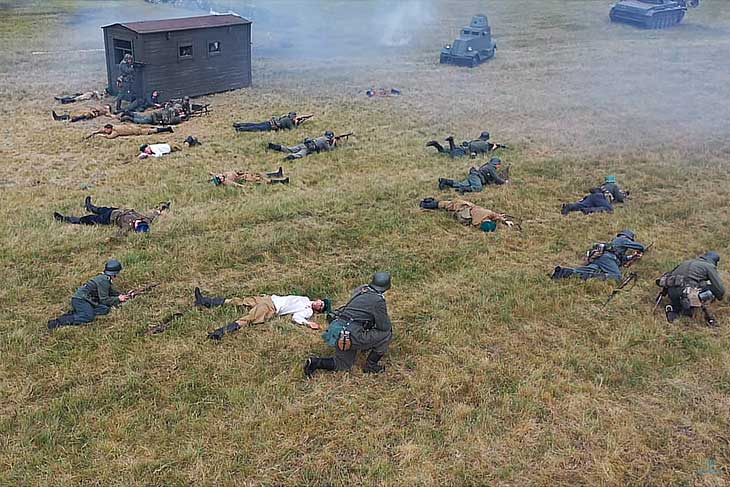 Военно–историческая реконструкция 22 июня 1941-го и мирный вечер в Бресте — видео ВаськиПилота