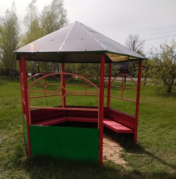 «Крылья Ангела» облагородили детскую площадку социального приюта в деревне Оса Кобринского района