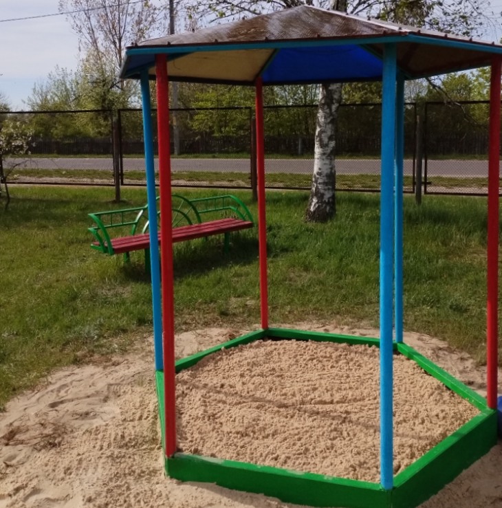 «Крылья Ангела» облагородили детскую площадку социального приюта в деревне Оса Кобринского района