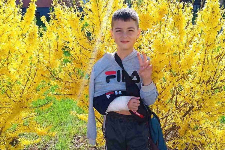 8-летний мальчик из Кобрина страдает болезнью, из-за которой теряет сознание и получает травмы: помочь ему справиться с недугом может каждый