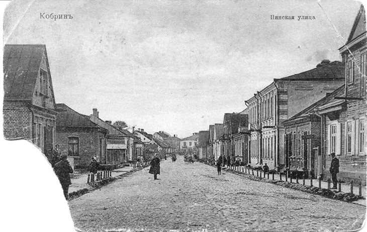 Было – стало: до войны жилой дом, после – налоговая. История дома по Первомайской, 23 в Кобрине