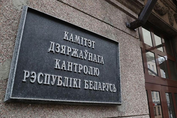 В переулке Тенистом в Кобрине из-за деревьев не было видно перекрестка: пришлось обращаться в КГК