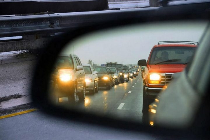 С 25 августа включаем ближний свет фар