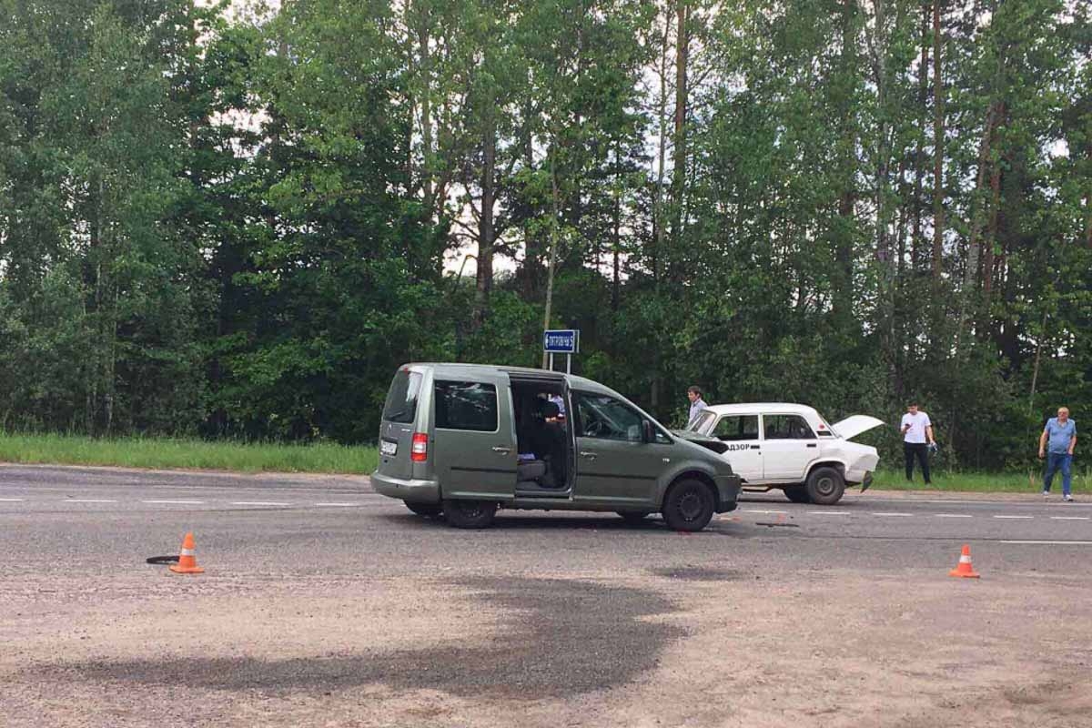 ДТП с участием жителя Кобрина на трассе Бобруйск-Глуск: пострадала пассажирка