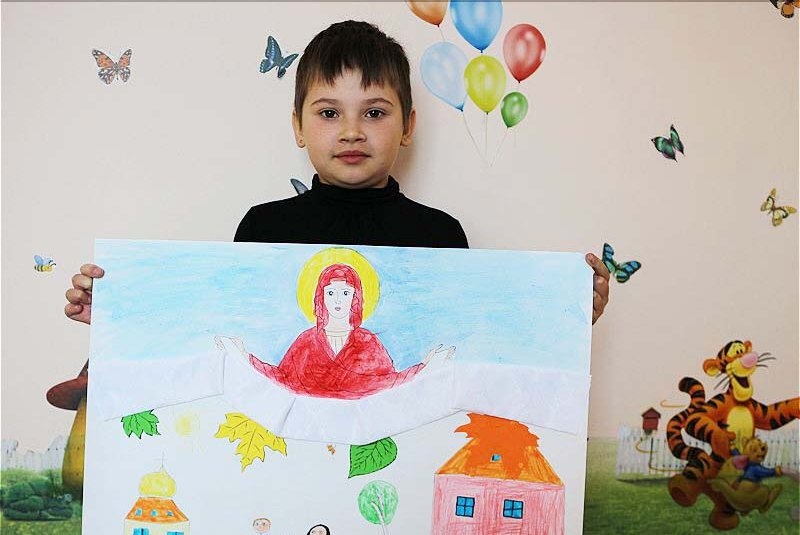Воспитанники Воскресной школы Спаского монастыря поздравили мам с Днём Матери