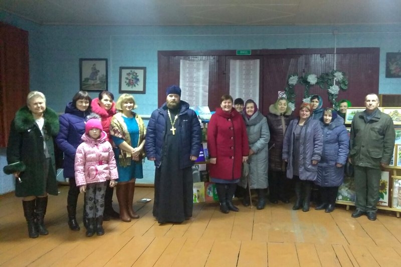В Доме культуры д. Шеметовка состоялась встреча священника с сельчанами