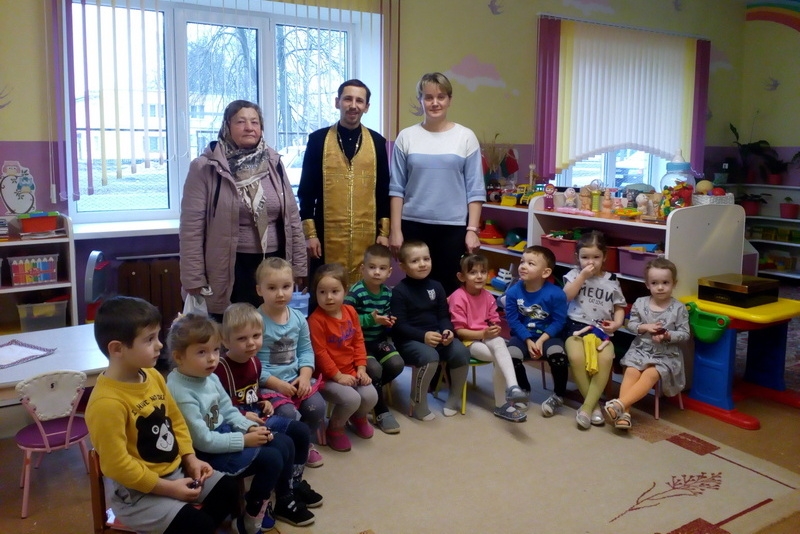 В детском саду деревни Ерёмичи иерей Георгий Орабей провёл чин освящения учреждения