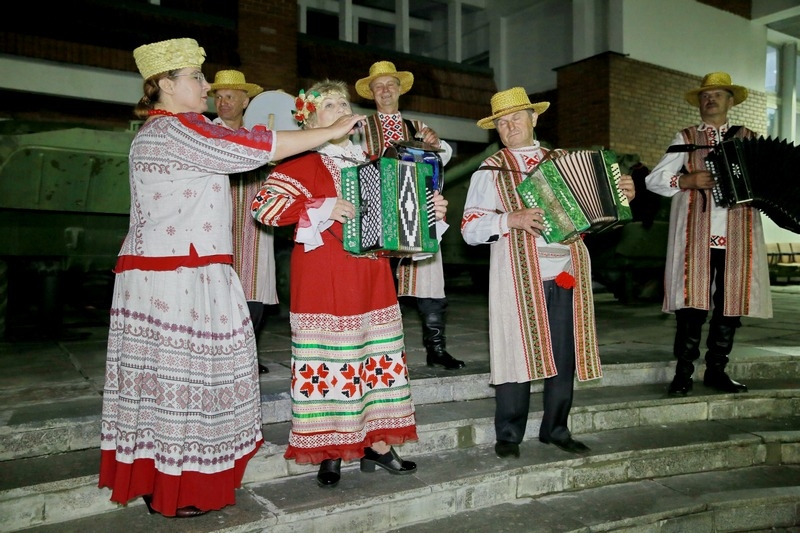 1 августа танцевальные мастер-классы под «Кобрынскі гармонік» будут проводить в музее имени Суворова