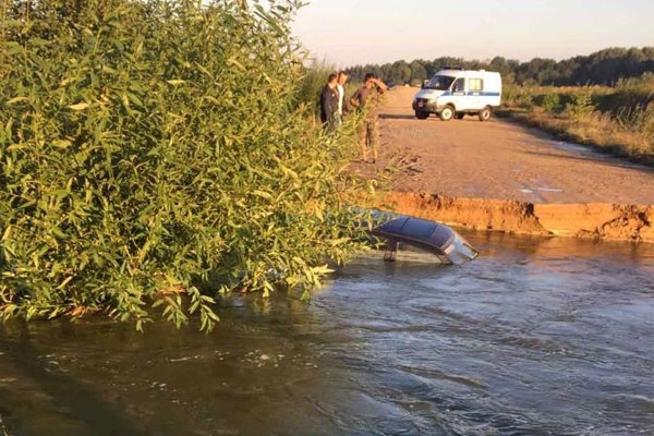В Жабинковском районе прорвало дамбу водохранилища (Фото)